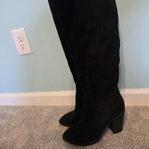 Elegant Black Women's Boots
